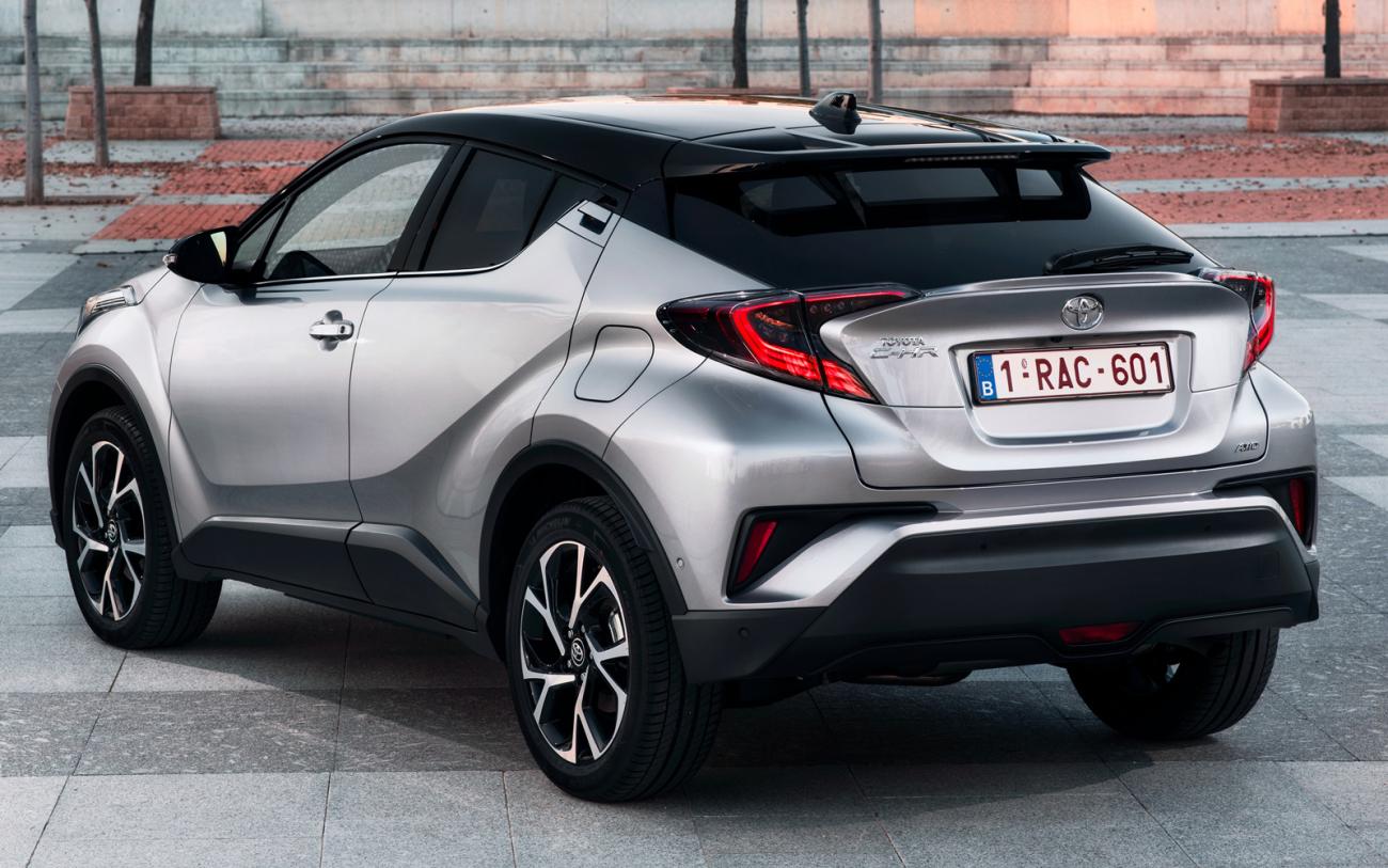 Toyota chr объем багажника