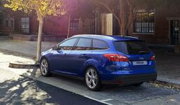 thumb ford focus wagon 4