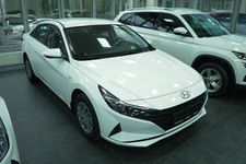 thumb hyundai elantra 3