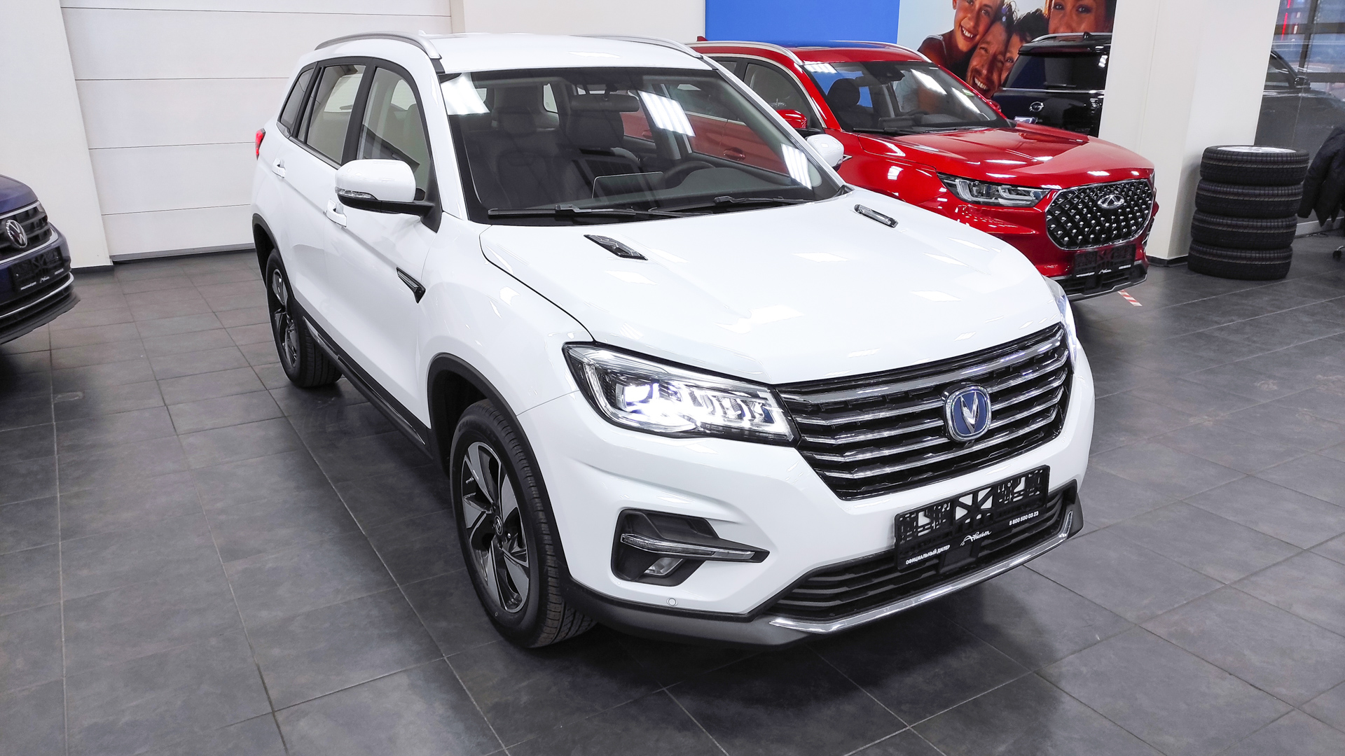 Купить белый Changan CS75 Elite 1.8 4WD Turbo (150 л.с.) 2024 по цене от 1  449 900 руб., Москва