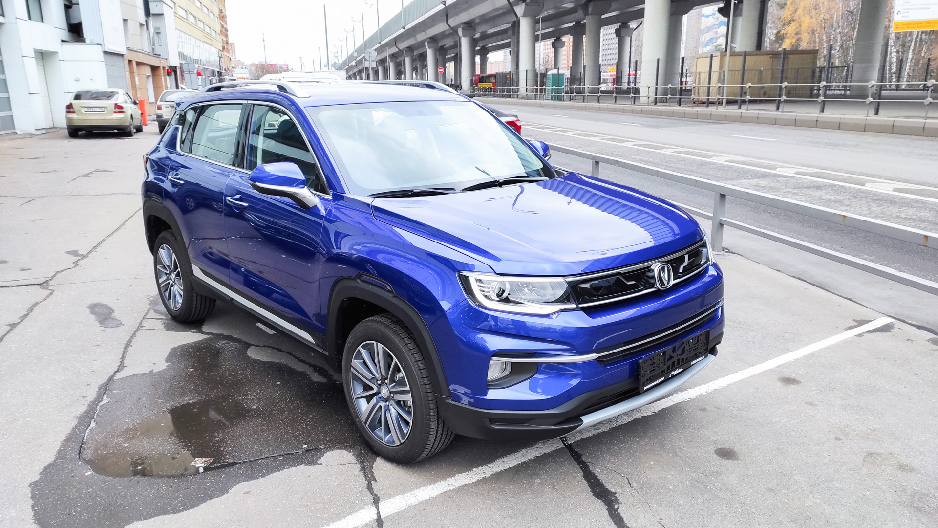 Купить синий Changan CS35Plus Comfort 1.6 АТ (128 л.с.) 2024 по цене от 969  900 руб., Москва