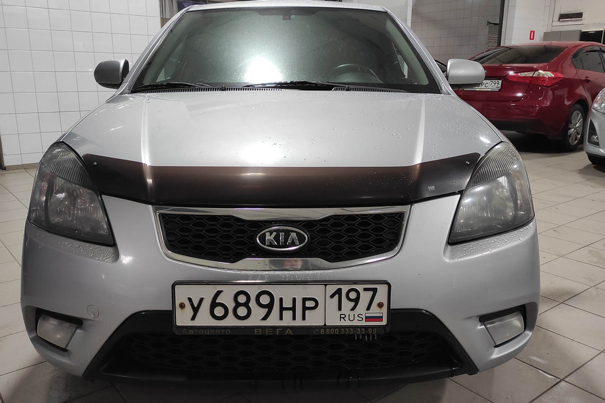 Купить KIA Rio 🚘 1.4 л (95 л.с.)Бензиновый 2010 года ❗ за 380 000 ₽ c  пробегом 145 000 км в Москве